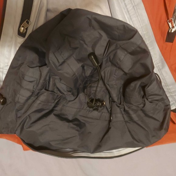 MEC Gore-tex jacket - Picture 4 of 6
